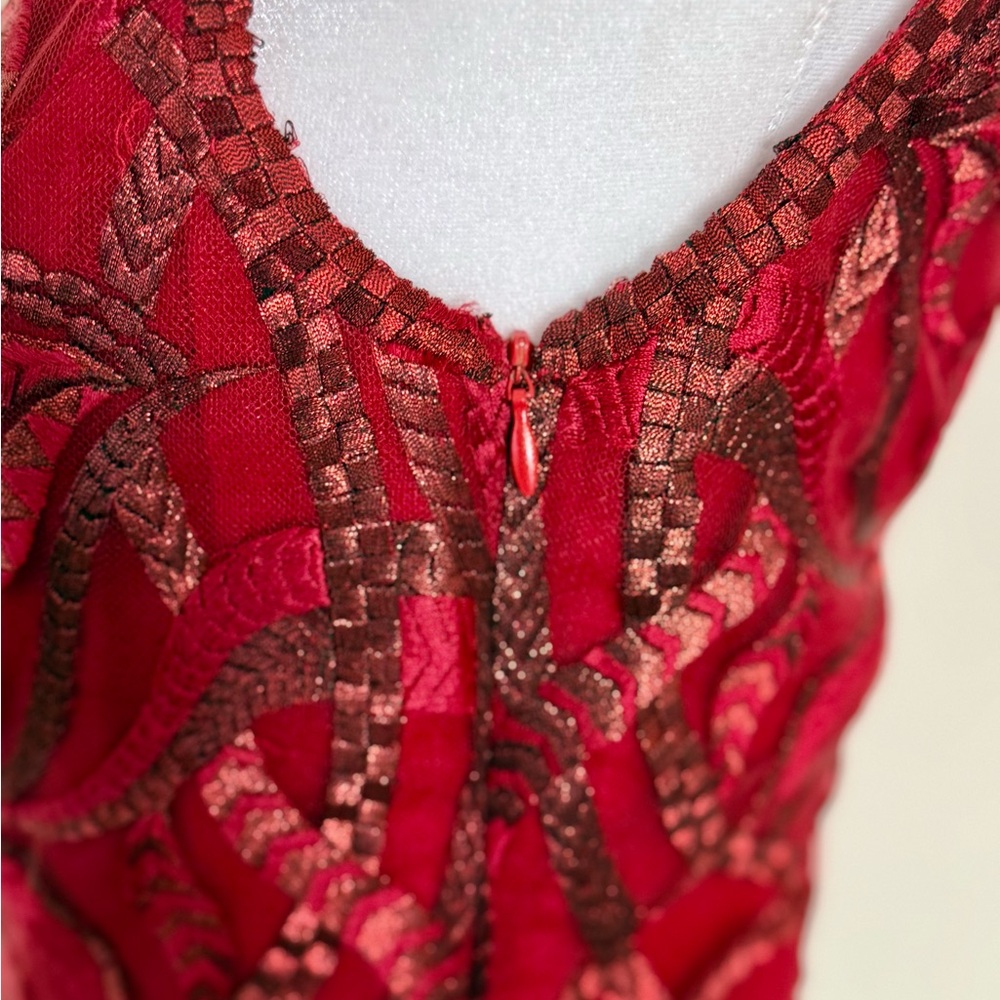 VTG ~ Peggy Jennings Couture ~ Elegant Burgundy Embroidered with Tulle Gown. - Picture 7 of 11